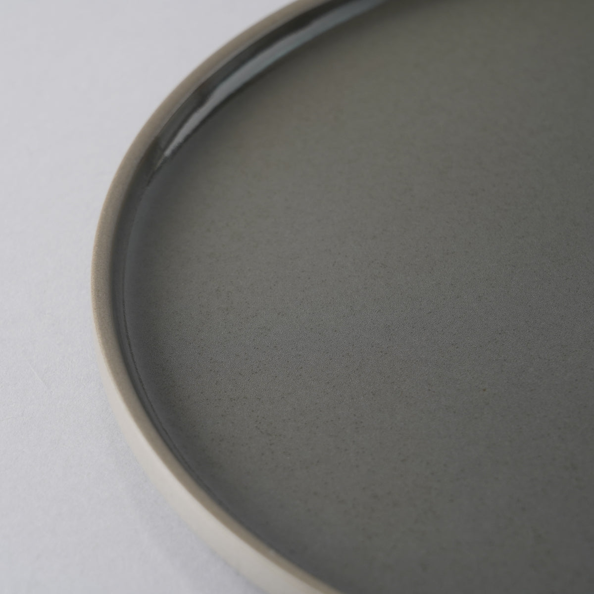 波佐見焼 HASAMI PORCELAIN GREY プレート(L) 22cm HASAMI PORCELAIN Studio1156