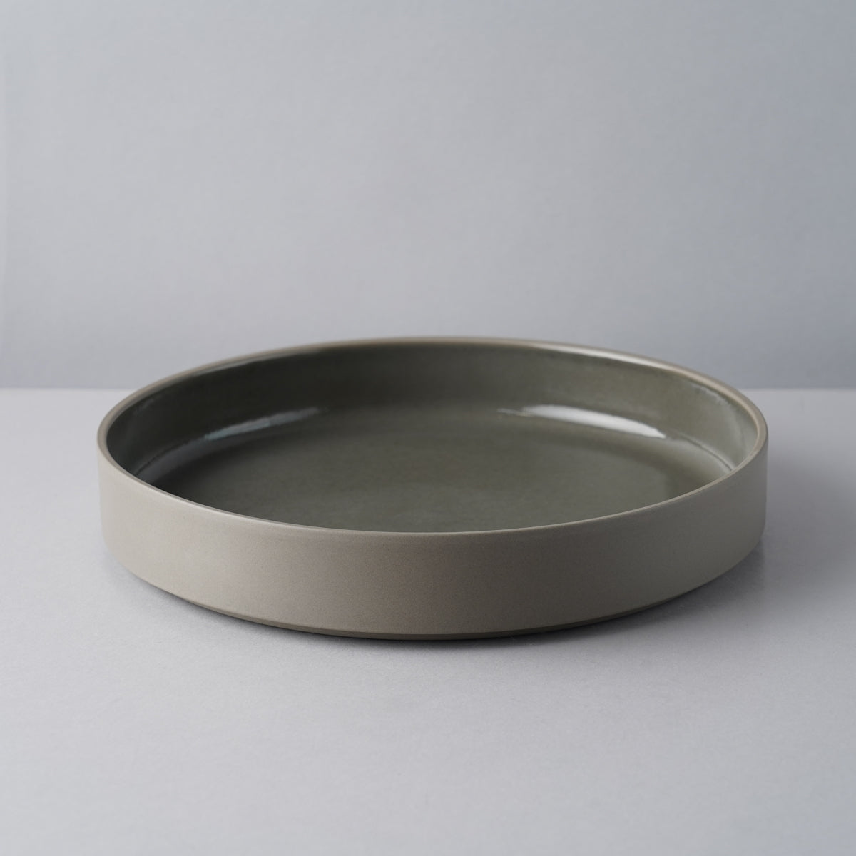 波佐見焼 HASAMI PORCELAIN GREY シャローボウル(L) 22cm Dark grey(HDG110) HASAMI PORCELAIN Studio1156