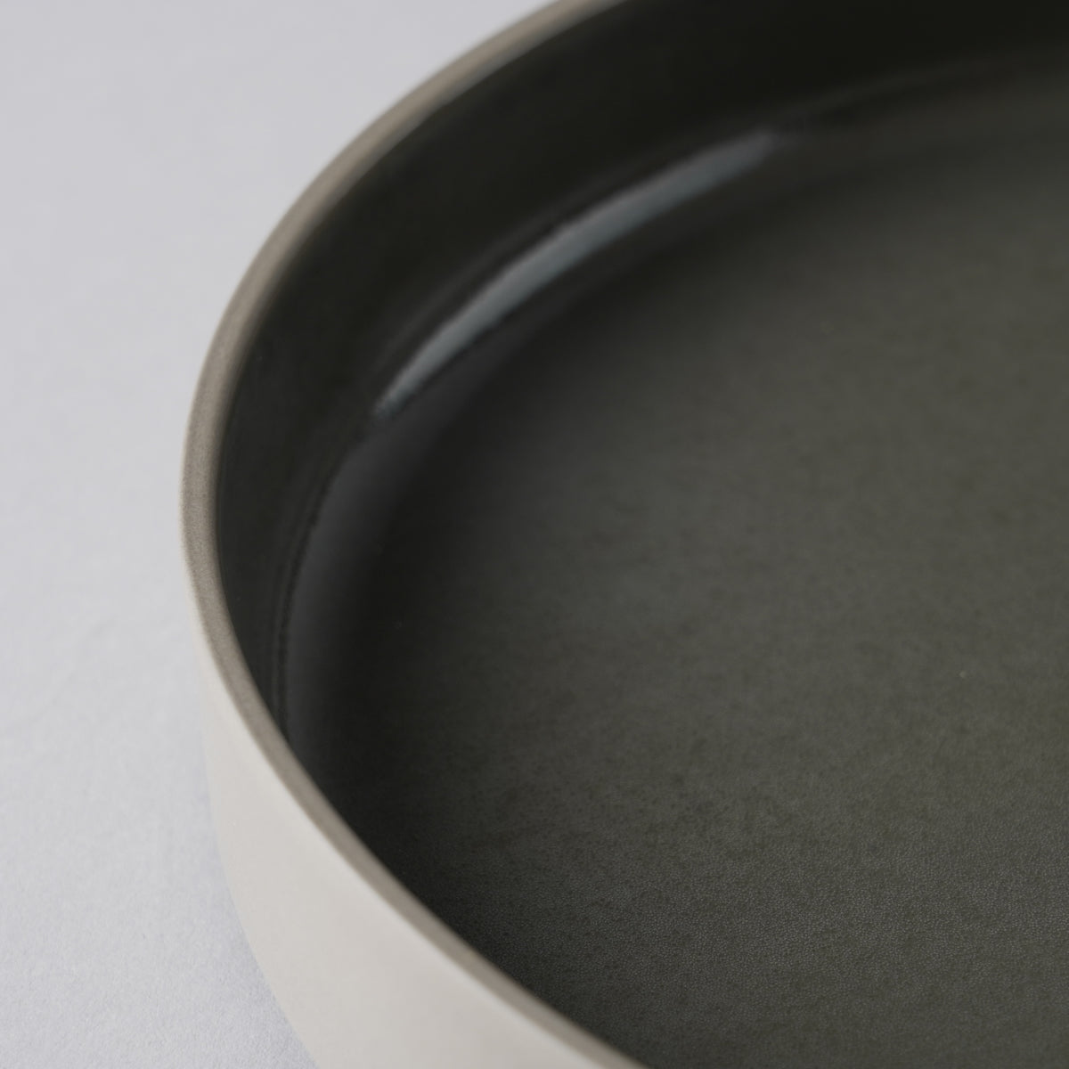 波佐見焼 HASAMI PORCELAIN GREY シャローボウル(L) 22cm HASAMI PORCELAIN Studio1156